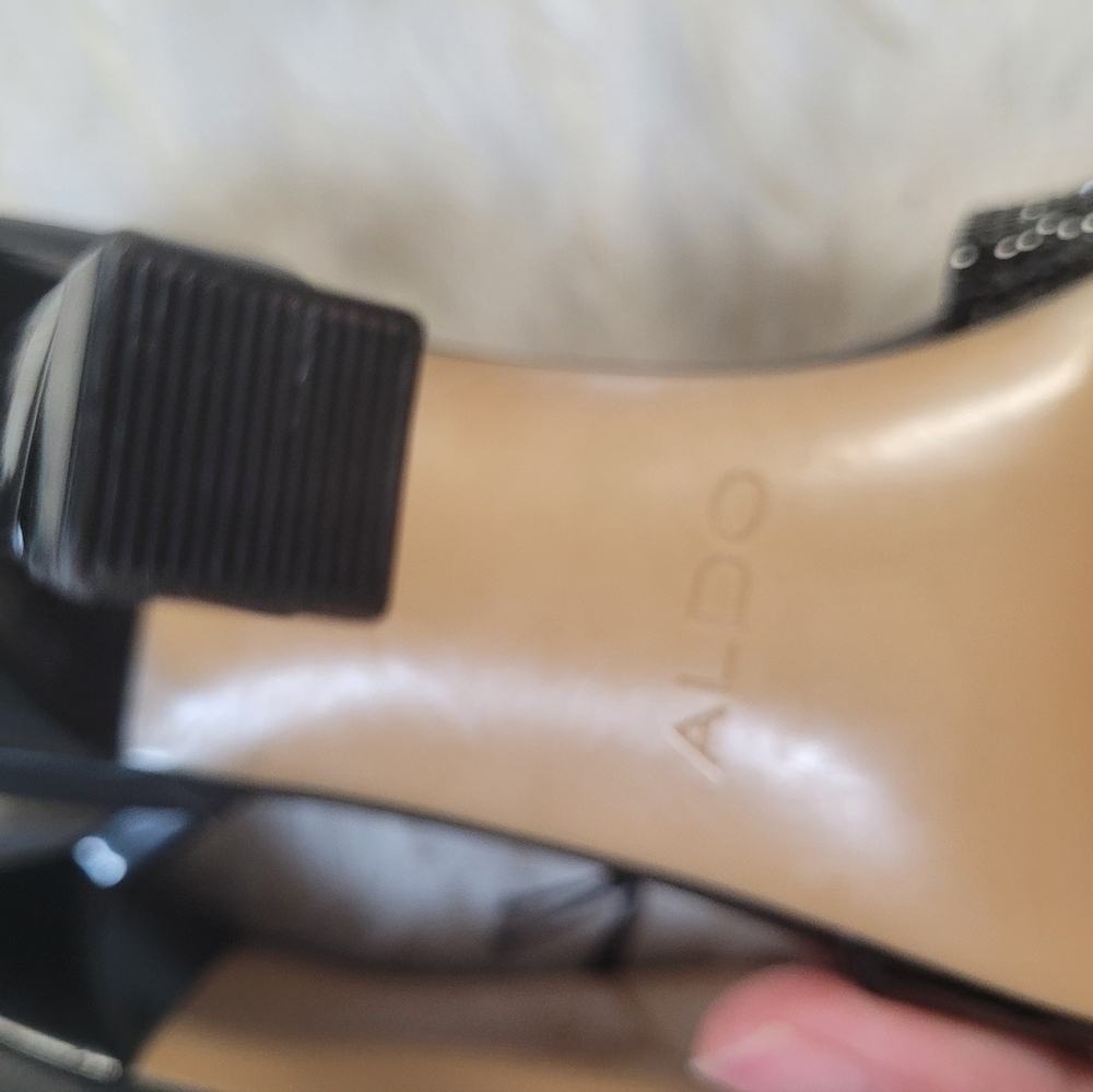 Elegant Black Women's Heels - Picture 9 of 9
